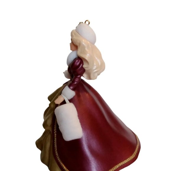 Hallmark Keepsake Ornament HOLIDAY BARBIE vintage 1996 QX15371 Original Box - Picture 6 of 9